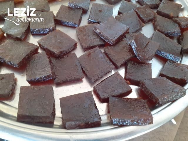 İrmikli Pekmezli Dilme Tatlısı Tarifi