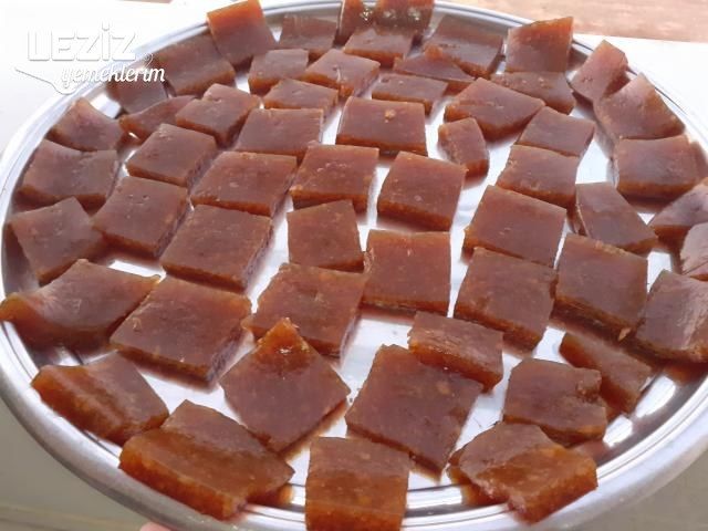 İrmikli Pekmezli Dilme Tatlısı Tarifi