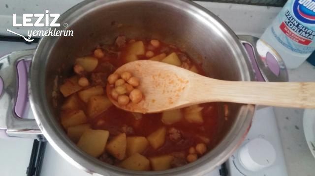 Etli Nohutlu Patates Sulusu