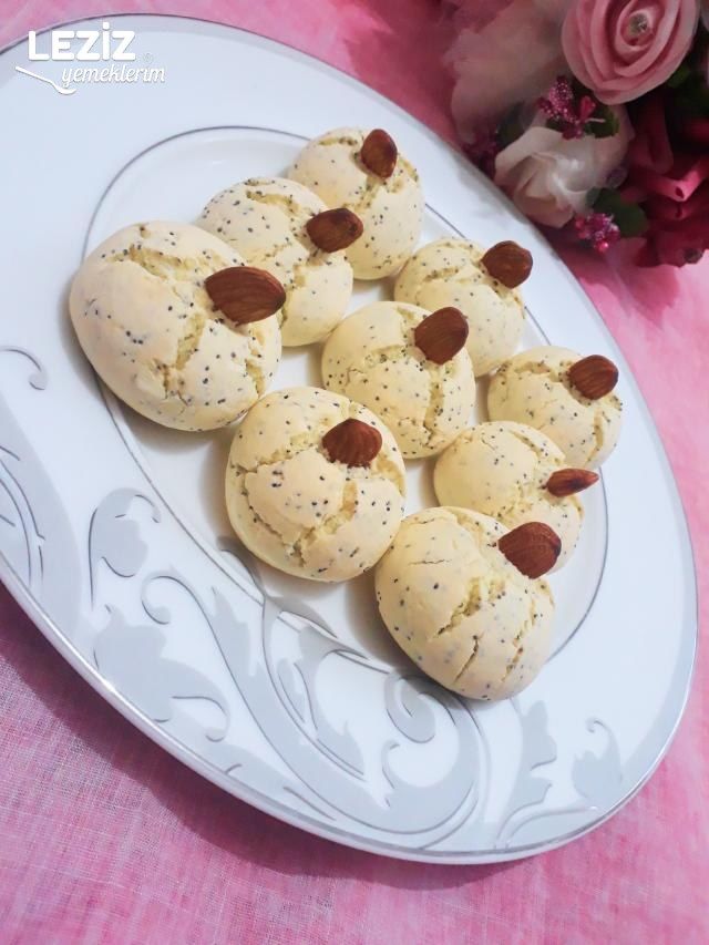 Haşhaşlı Bademli Enfes Kurabiye