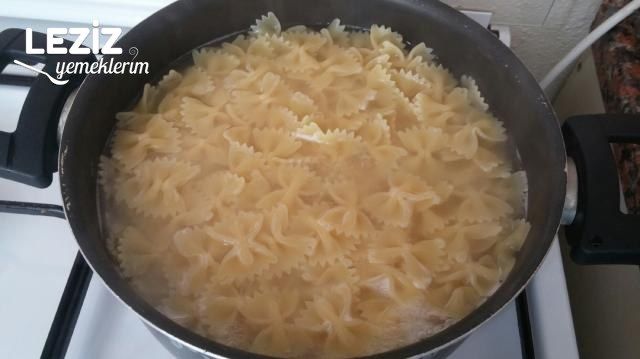 Nefis Soslu Yoğurtlu Makarna Tarifi