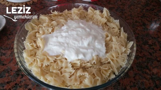 Nefis Soslu Yoğurtlu Makarna Tarifi