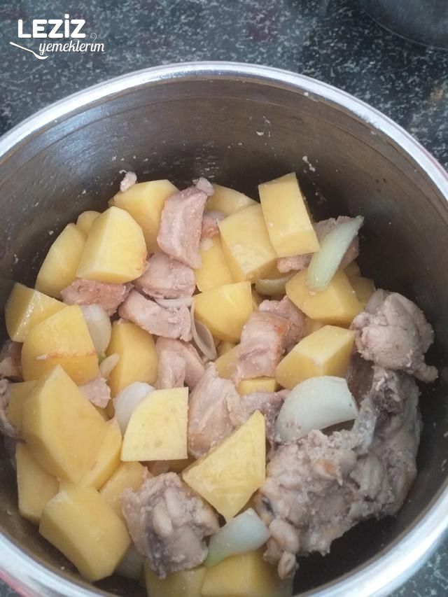 Pratik Tavuklu Haşlama