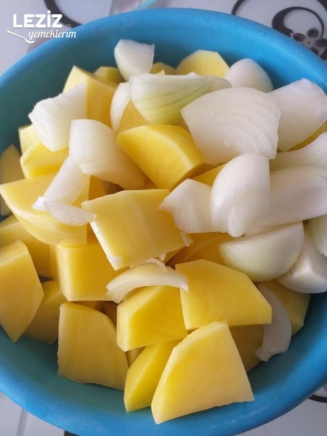 Pratik Tavuklu Haşlama