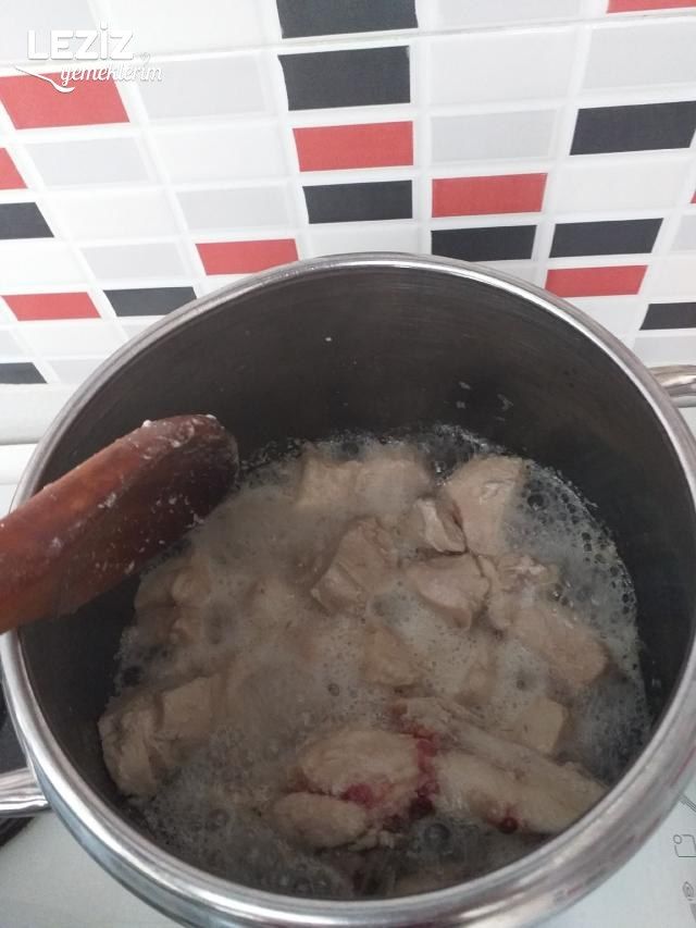 Pratik Tavuklu Haşlama