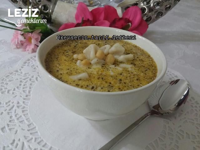 Mantı Çorbası (Yoğurtlu Nohutlu)