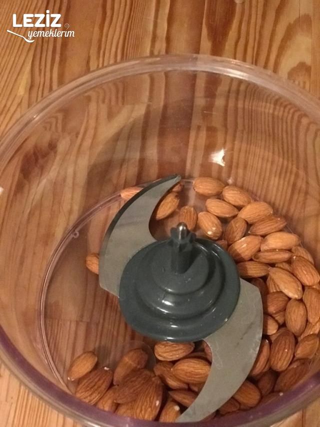 Pratik Nutellalı Muzlu Brownie