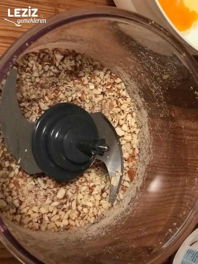 Pratik Nutellalı Muzlu Brownie