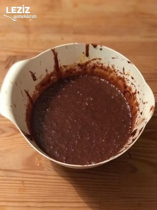 Pratik Nutellalı Muzlu Brownie