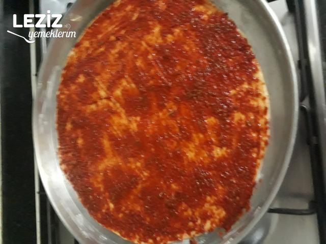 Karışık Pizza Tarifi, Karışık Pizza Nasıl Yapılır