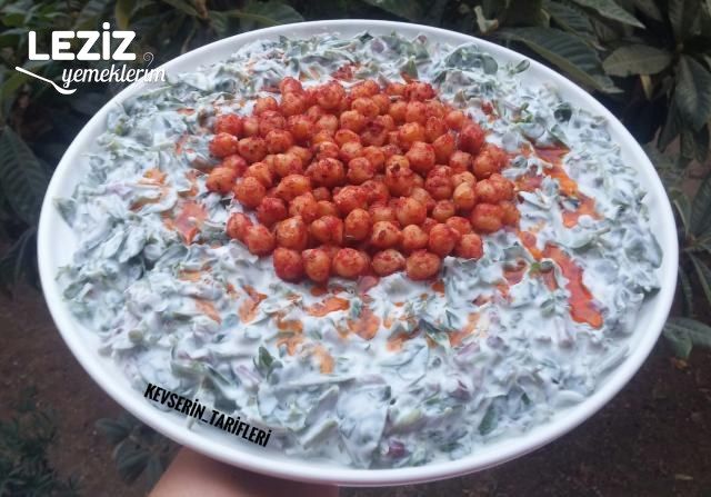 Semizotlu Nohutlu Enfes Salata