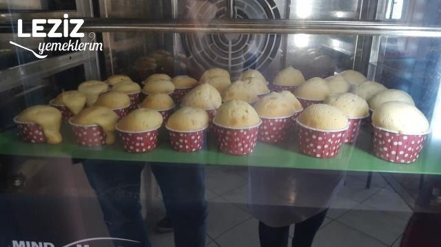 Şefinden Pratik Nefis Vanilyalı Cupcake