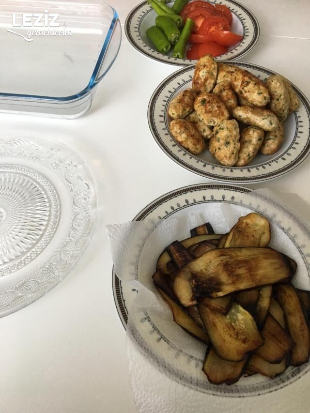 Köfteli Patlıcan Sarma Tarifi