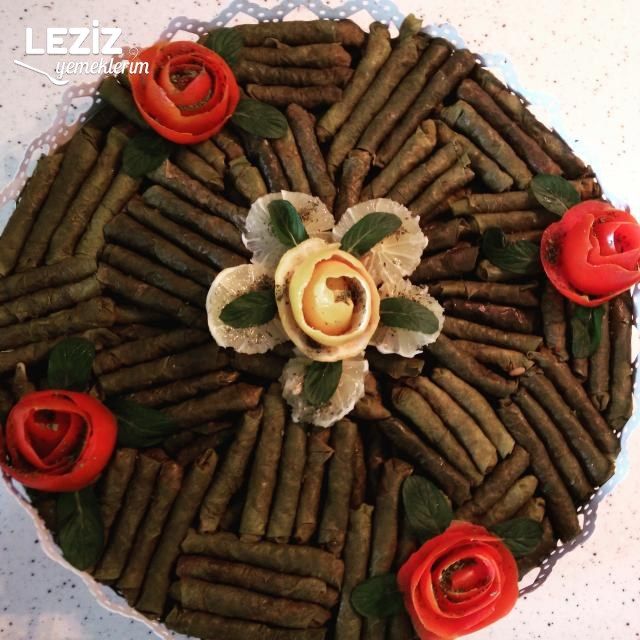 Zeytinyağlı Yaprak Sarma (Nar Ekşili)