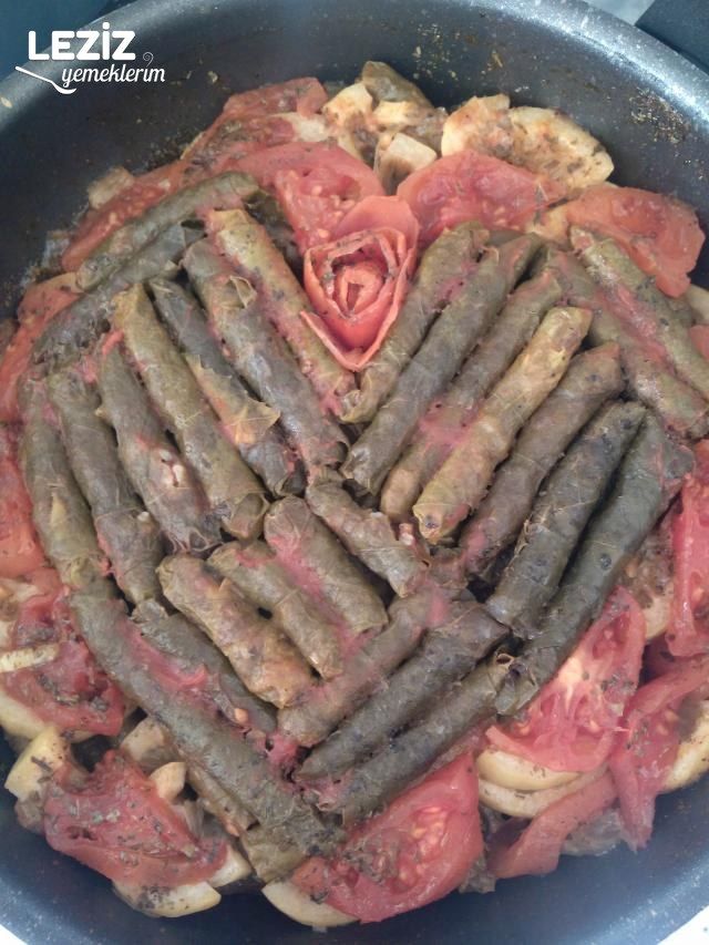 Zeytinyağlı Yaprak Sarma (Nar Ekşili)