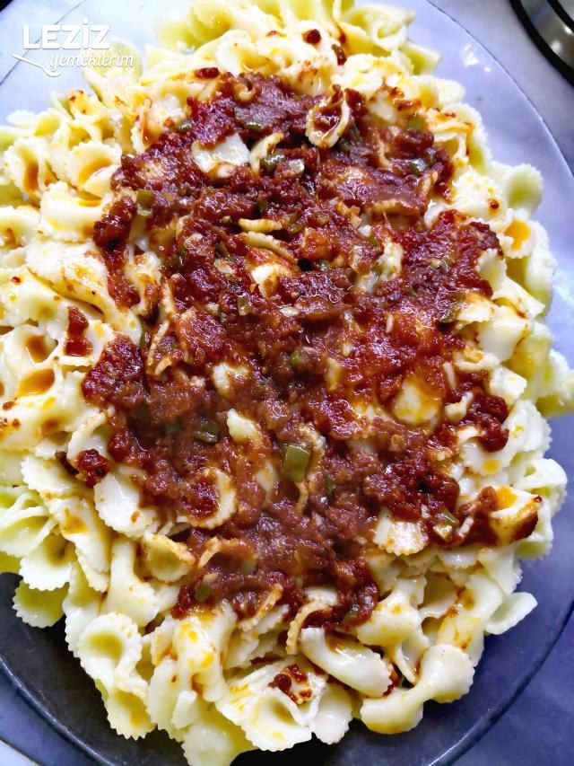 Acılı Soslu Makarna