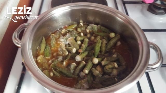 Kıymalı Bamya Yemeği Tarifi