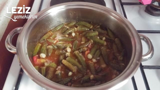 Kıymalı Bamya Yemeği Tarifi