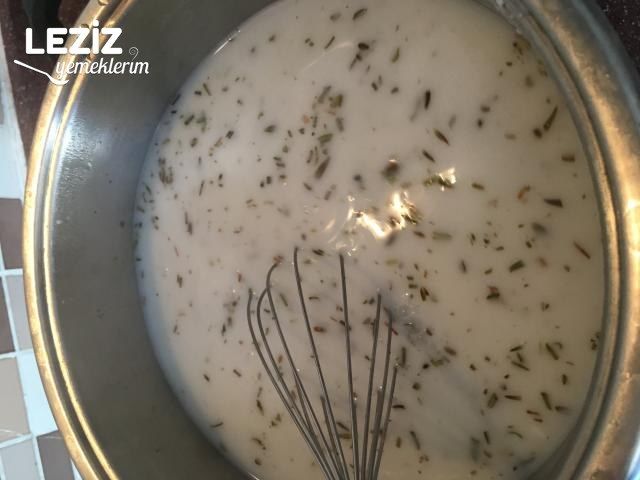 Çörekotlu Kekikli Yayla Çorbası