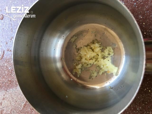 Çörekotlu Kekikli Yayla Çorbası