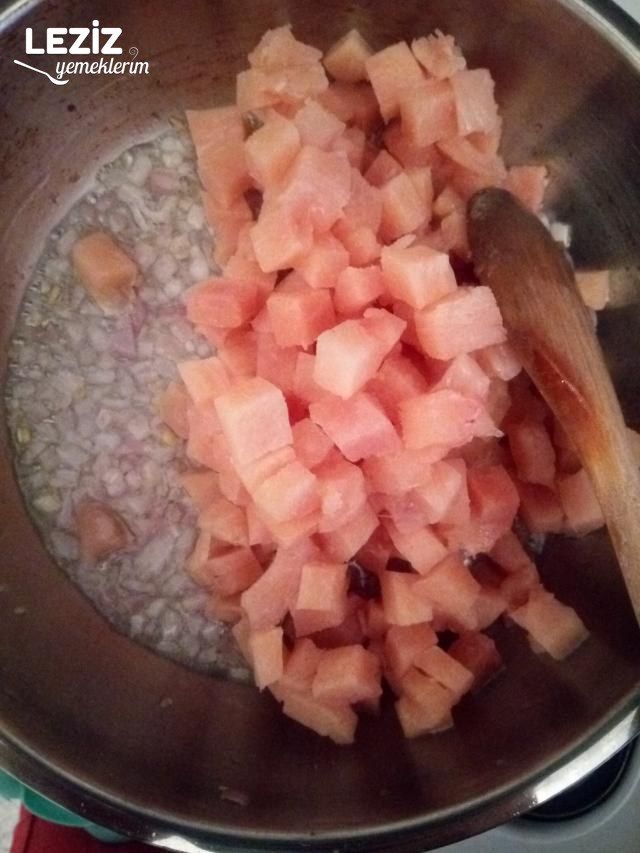 Tavuklu Karnıyarık Tarifi