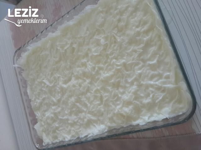 Cevizli Ve Çilekli Güllaç Tarifi