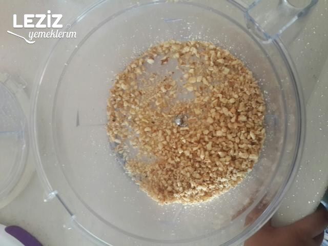 Cevizli Ve Çilekli Güllaç Tarifi