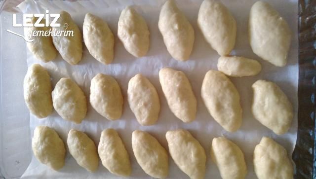 Nefis Sosisli 5 Dk. Poğaçası (Basit Ve Az Malzemeli)