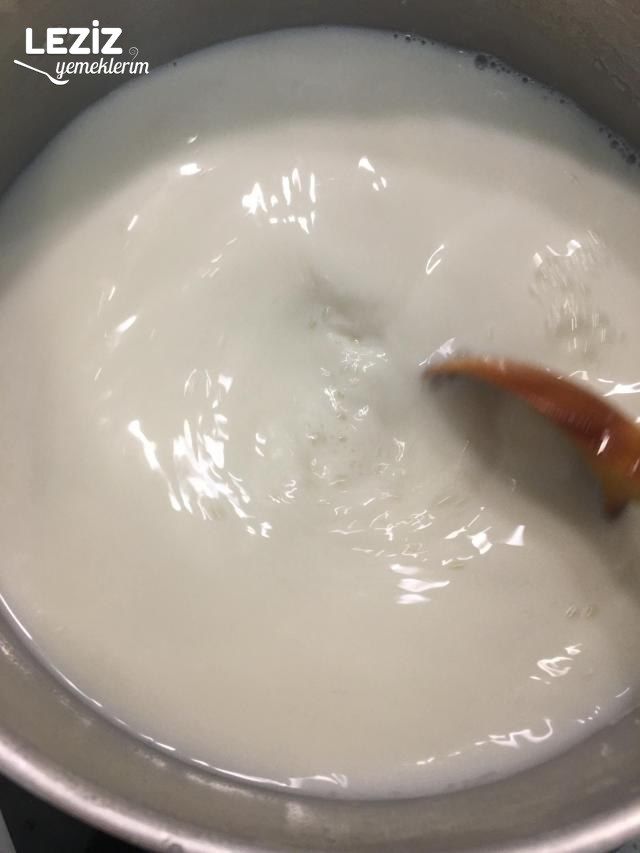 Mavi Haşhaşlı Sütlü Tatlı