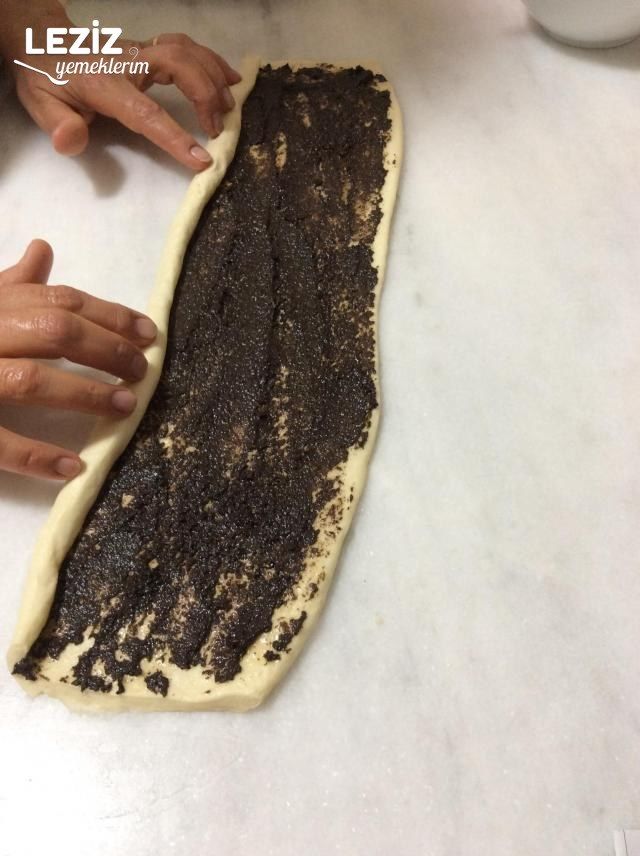 Zeytin Ezmeli Gül Poğaça