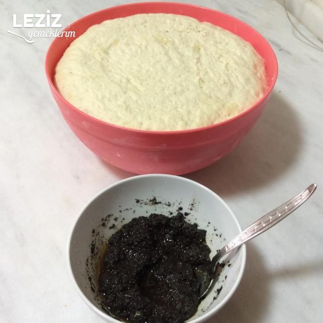 Zeytin Ezmeli Gül Poğaça