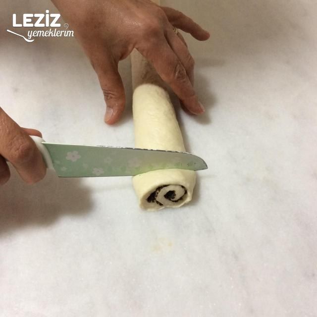 Zeytin Ezmeli Gül Poğaça