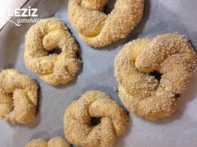 Az Malzemeli Şahane Simit Tarifi