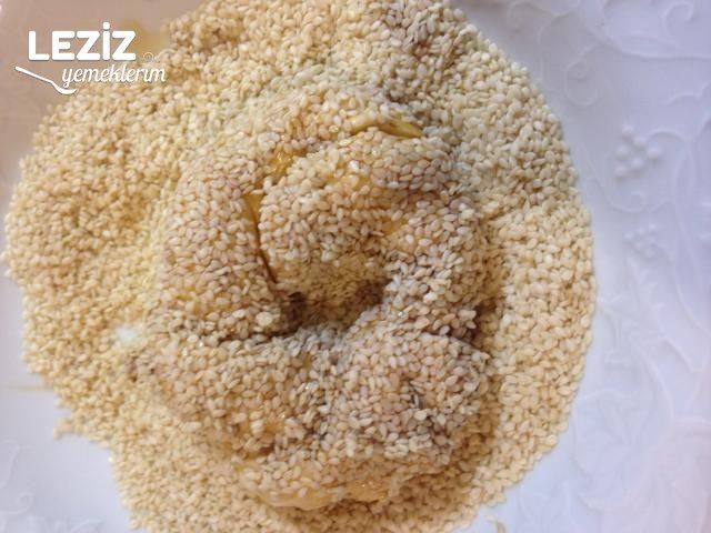 Az Malzemeli Şahane Simit Tarifi