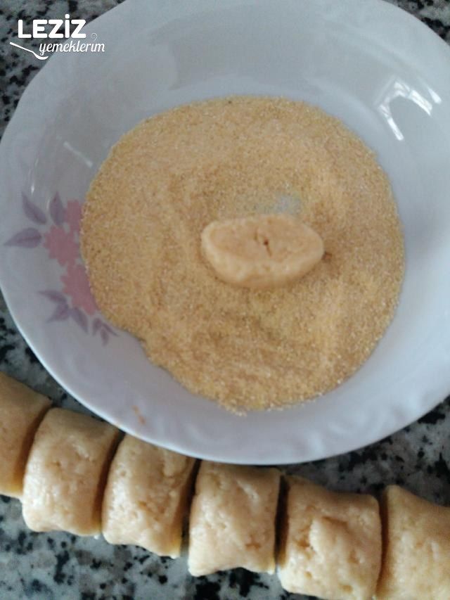 İrmikli Kesme Tatlı Tarifi