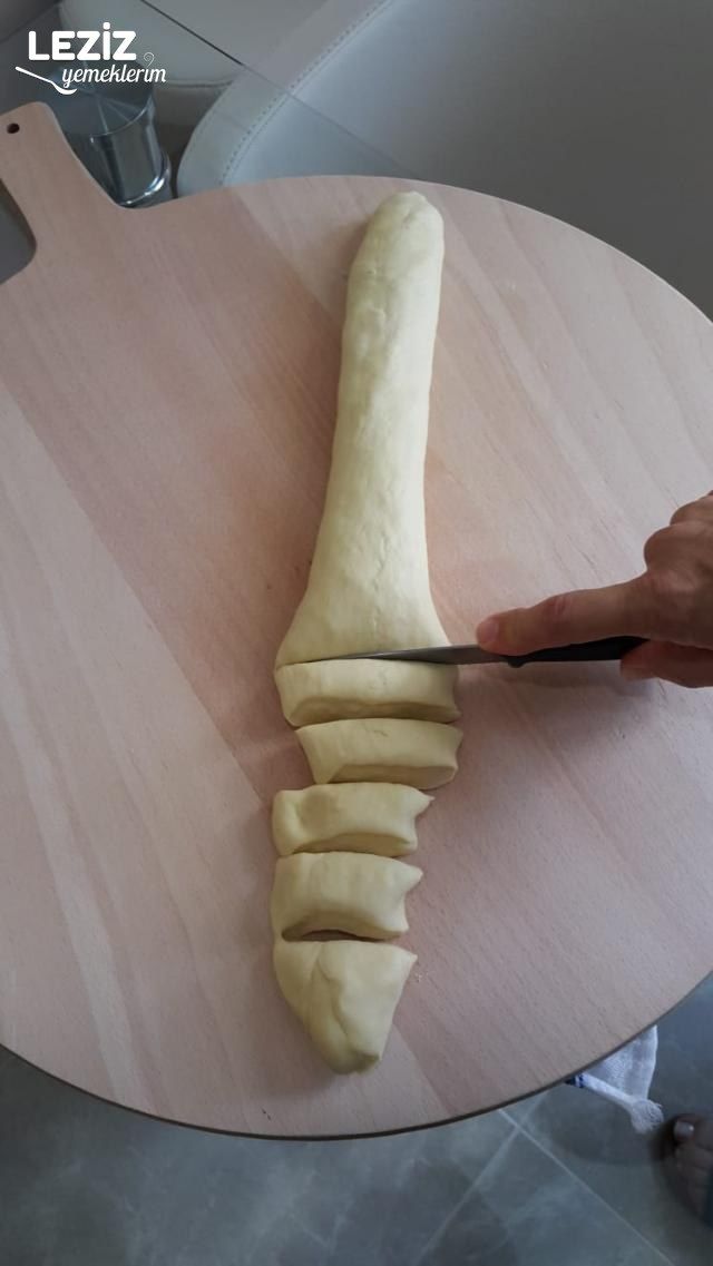 Çok Pratik Çiğ Börek Tarifi