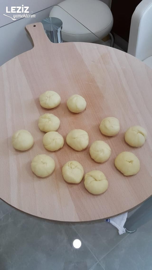 Çok Pratik Çiğ Börek Tarifi