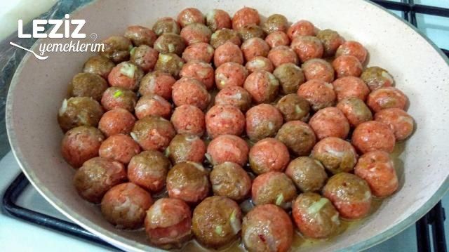 Nefis Güveçte Püreli Köfte Tarifi