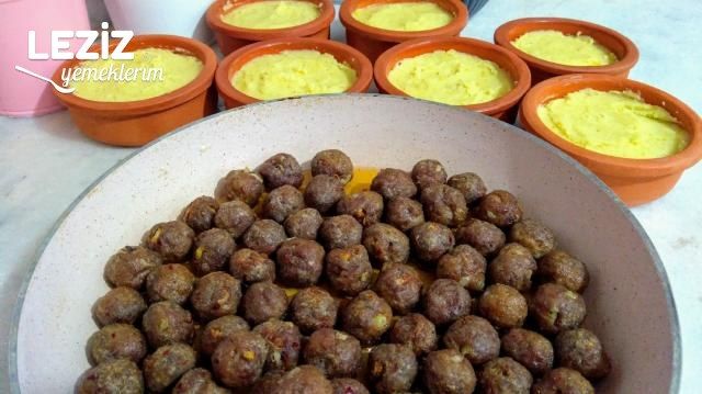 Nefis Güveçte Püreli Köfte Tarifi