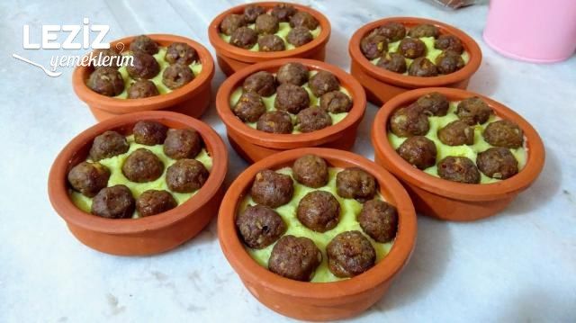 Nefis Güveçte Püreli Köfte Tarifi