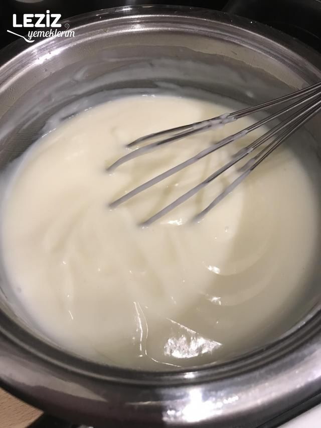 Çilekli Yaş Pasta Kreması Leziz Yemeklerim