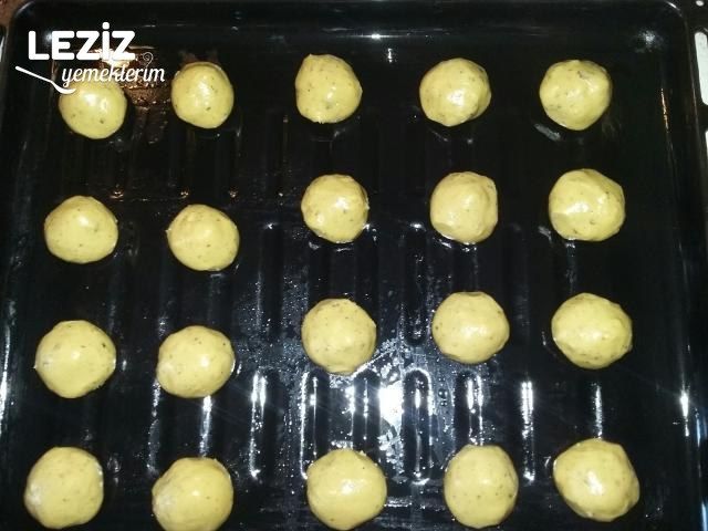 Tahinli Cevizli Enfes Kurabiye