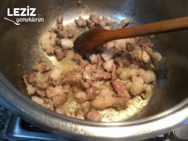 Nefis Soğanlı Et Kavurması