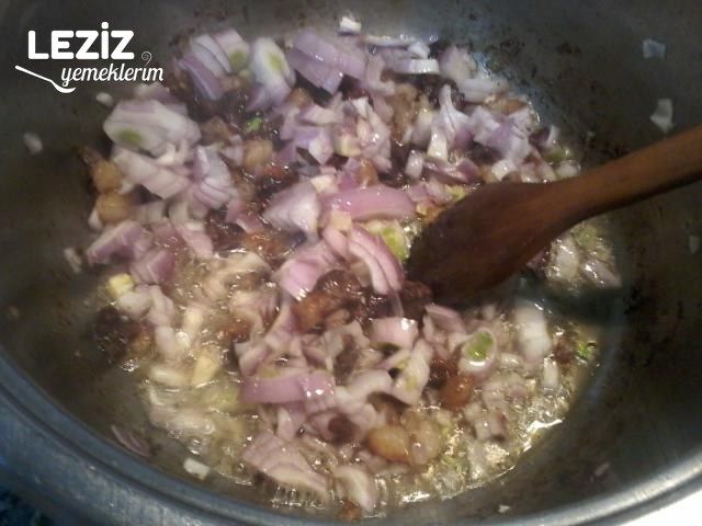 Nefis Soğanlı Et Kavurması