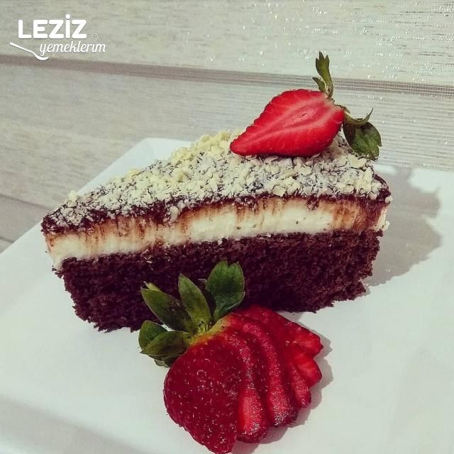 Enfes Kremalı Çikolatalı Pasta