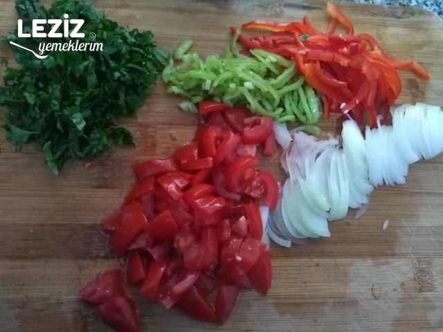 Adana Usulü Tezgah Kebapçısı Salatası