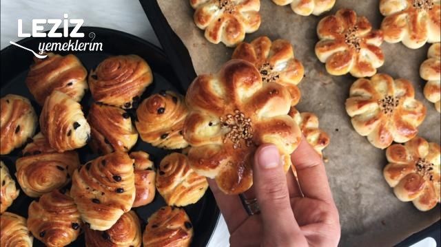 Tek Hamurdan Hem Peynirli Hemde Damla Çikolatalı Poğaça Videolu