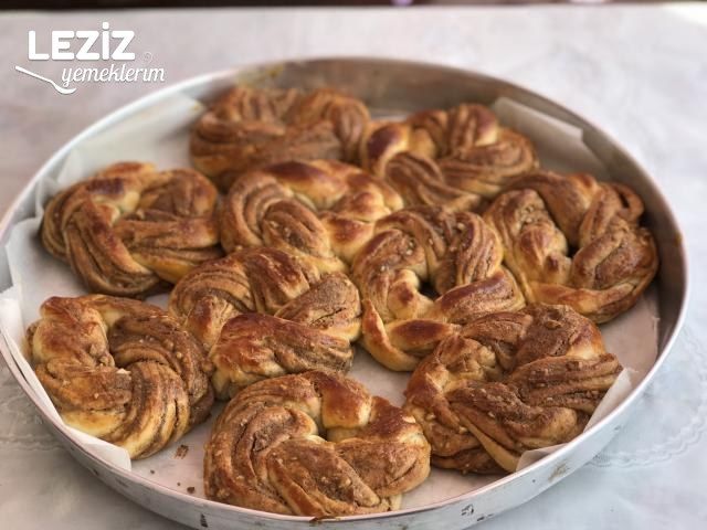 Haşhaşlı Açma Çörek