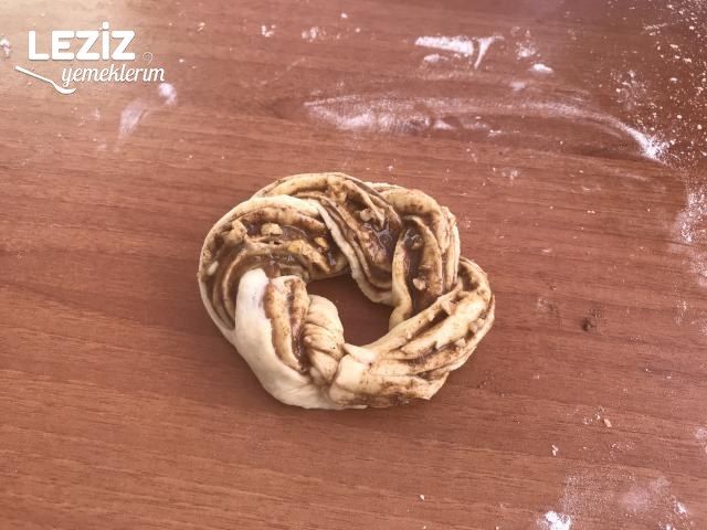 Haşhaşlı Açma Çörek