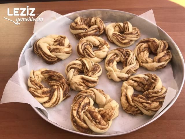 Haşhaşlı Açma Çörek